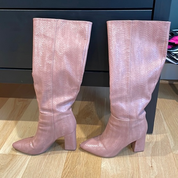 Steve Madden Firefly Boots - Picture 2 of 4